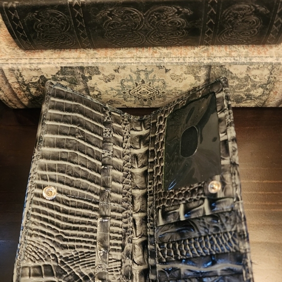 Brahmin Textured Black Wallet - Picture 2 of 5